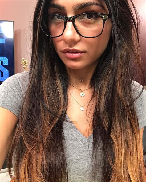 video de mia khalifa|Mia Khalifa